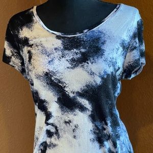 Simply Vera Vera Wang tee shirt